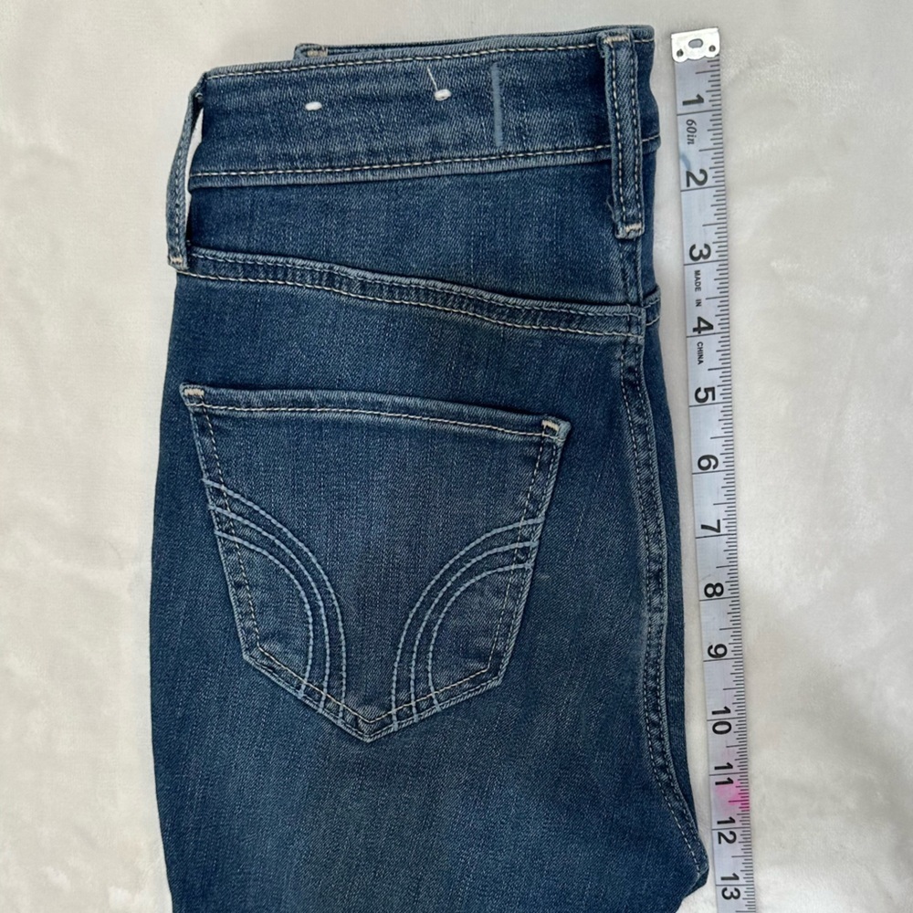Hollister Curvy High Rise Super Skinny Blue Jeans with Modern Gradient - Picture 7 of 8
